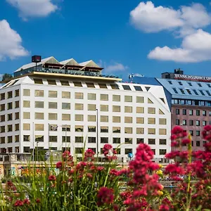 Hotel Radisson Red Hotel, ****