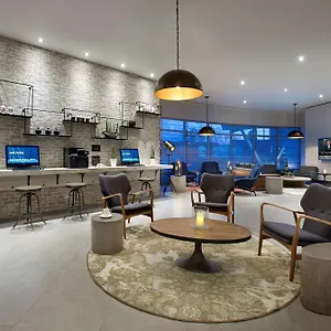 Hotel Hilton Garden Toronto Airport ***